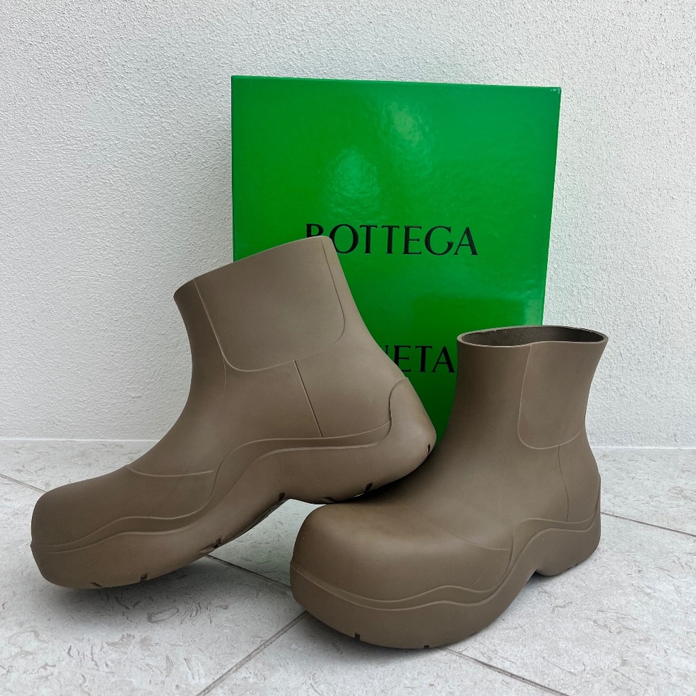 BOTTEGA veneta puddle boots brown us13